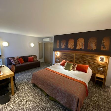 Hotel Logis - Le Christina Bourges Exteriér fotografie