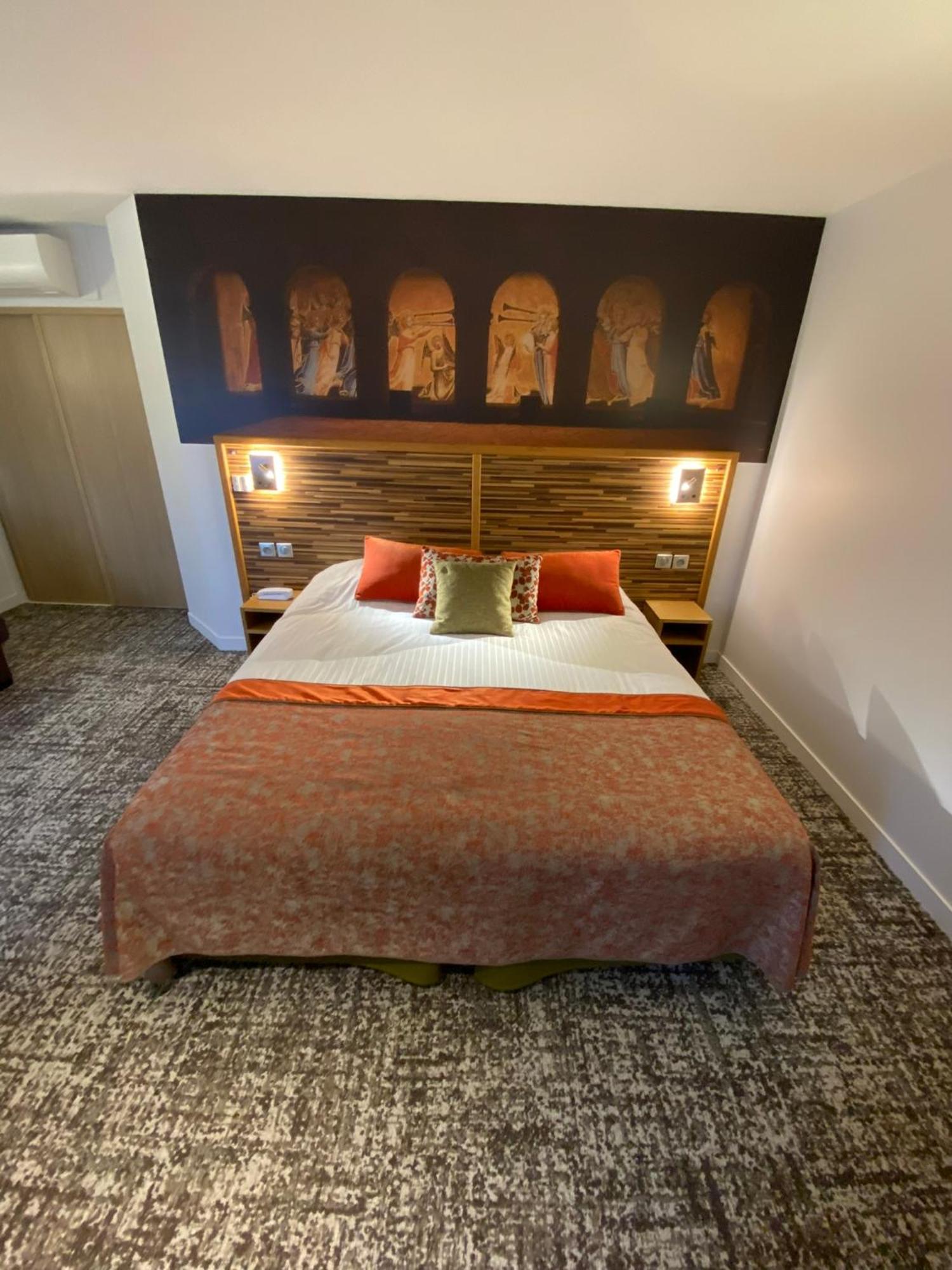 Hotel Logis - Le Christina Bourges Exteriér fotografie