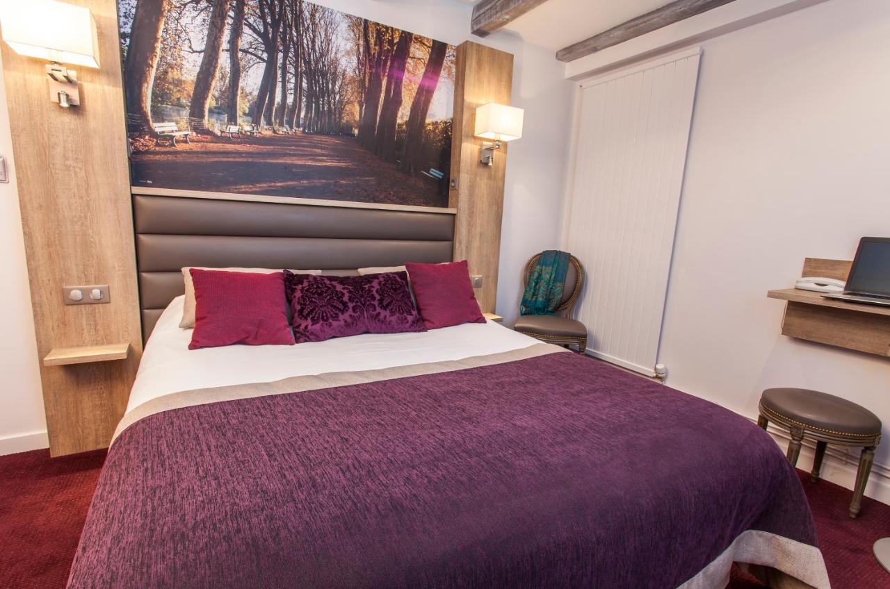 Hotel Logis - Le Christina Bourges Exteriér fotografie